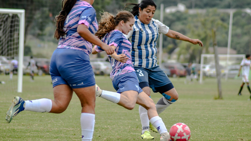 Simpósio médico da CBF reforça uso da ciência e da tecnologia como pilares do esporte de alto rendimento